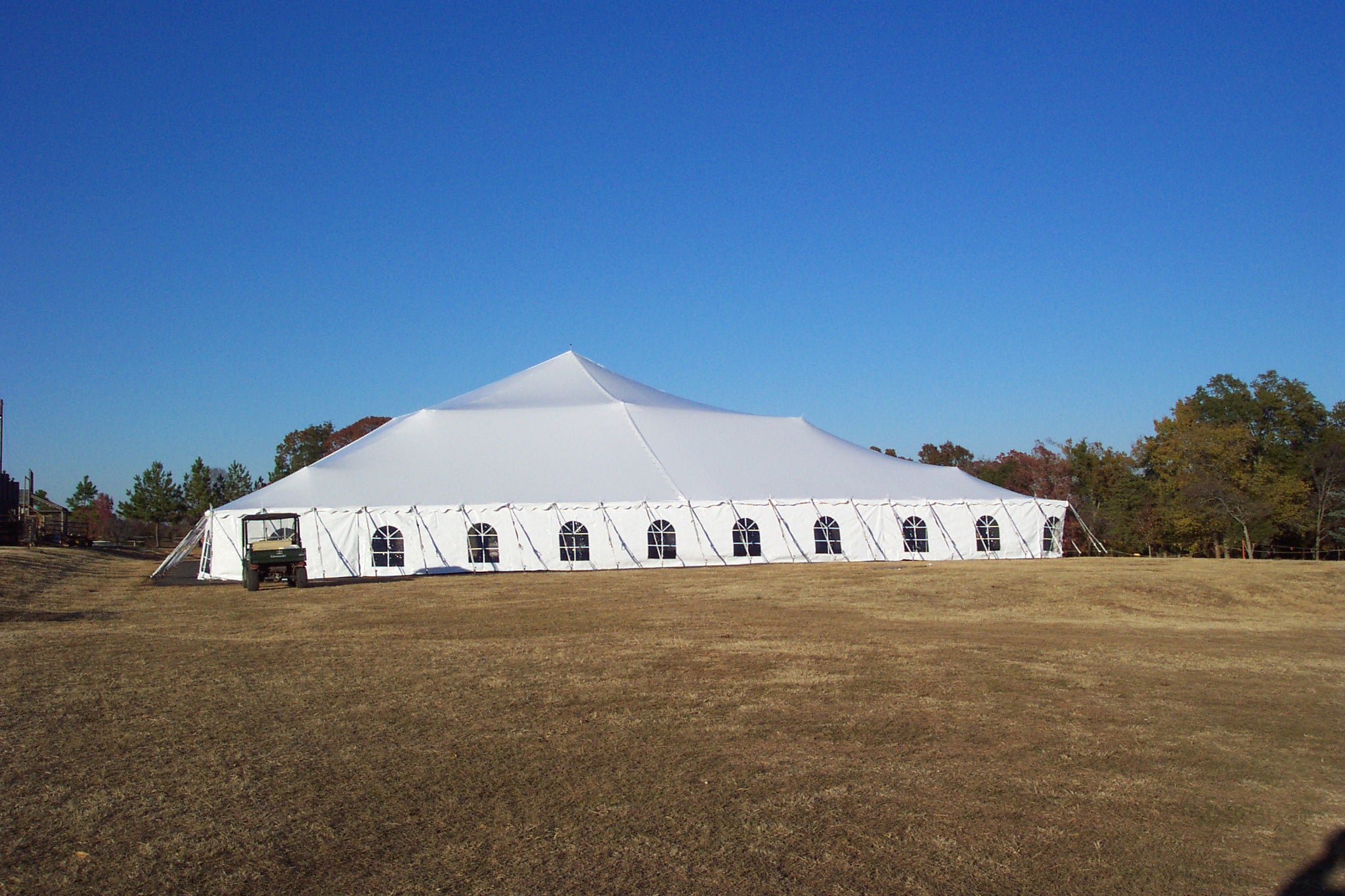 tent 300 Traditional Pole Tent